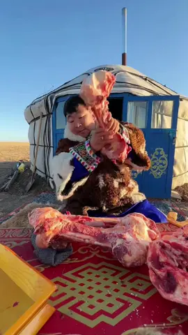 Anda Cooking these beef Marrow Bones #mongolia #mongolialife #grasslandlife #eatwiththemongols #marrow #marrowbone 