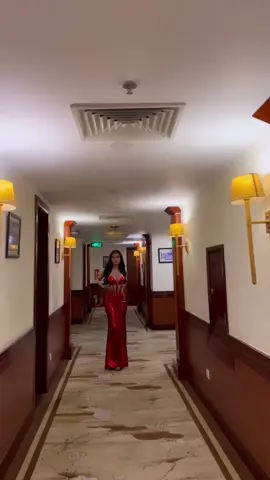 Pretty girl walk like this ❤️#NiNiLinEain #missgrandmyanmar #missgrandmyanmar2023 #missgrandinternational #grandexperience #wearegrandtheoneandonly #foryoupage #prettygirls 