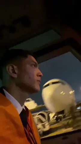 🤵🏻 déjame tu número de vuelo.