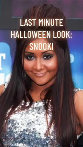 i think @Snooki is a MAC girl😌✨ guys please tag snooki!!! I would love for her to see this!! 💖💖💖 i felt so hot in this makeup 🫶🏽 #lastminutehalloweencostumes #snookicostume #jerseyshore #easyhalloweenmakeup 