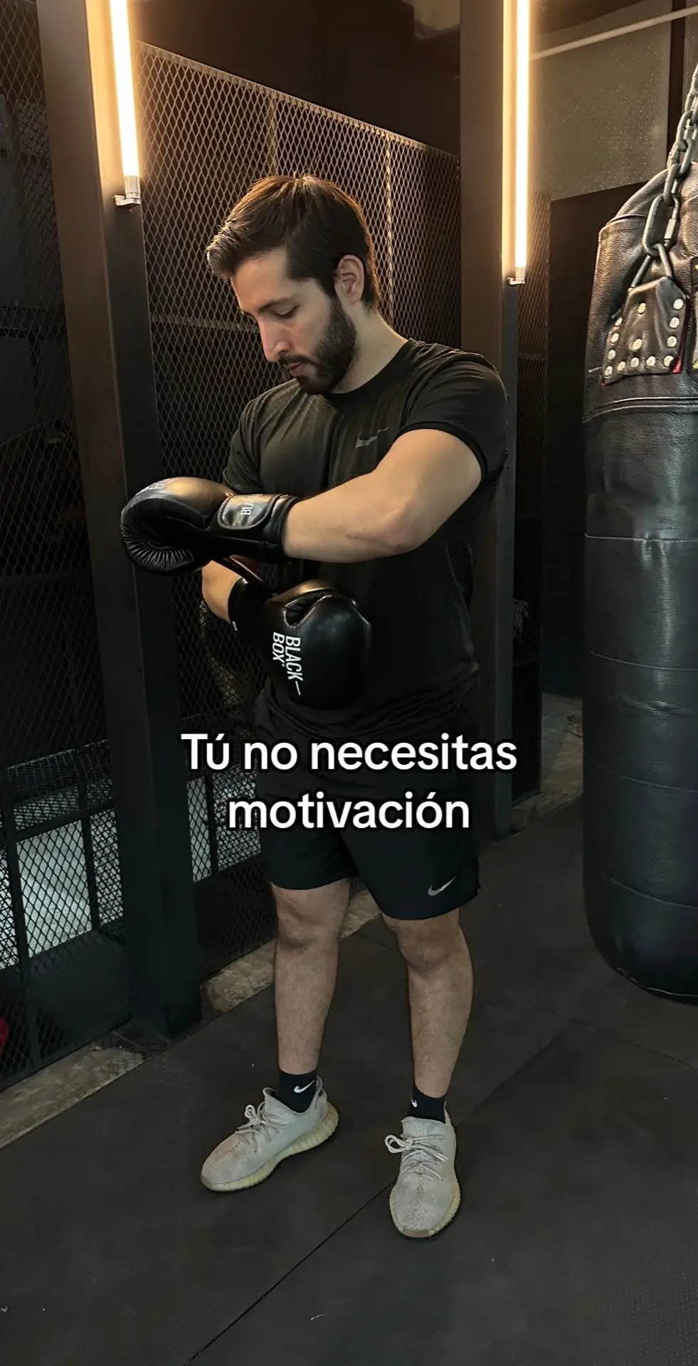 La motivación se puede agotar, la disciplina mantiene el fuego ardiendo 🔥 #motivacion #exito #disciplina #millonario #negocios #dinero #emprendimiento #inversiones #gym #fit #salud #desarrollopersonal 