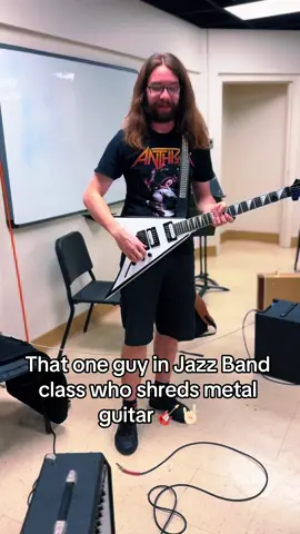 I wanna hear this guy rip on Canteloupe Island so bad 🤘🏻🤘🏻🤘🏻🎸🎸🎸. #bb3 #jazztok #guitarshredding #doyalikejazz #jazzmemes #jazzguitarist #jazzband #jazzmeme #jazzjokes #guitarhero #guitargod 