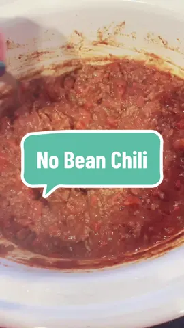 I have been thinking about these all day🤤 #chilidogs #chili #nobeanchili #EasyRecipe #crockpotrecipes #fall #whatsfordinner #fyp #foryoupage #fypシ 