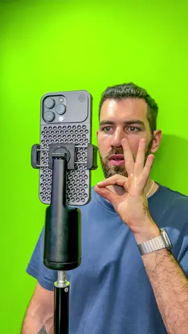 Esse tripé espião pode te filmar sozinho em 360 GRAUS!📲😳 ✅Link do produto na Bio👉@eusoubarone (produto 663 tripê espião) #aliexpress #viralizou #telefone #viral #foryoupage #barone
