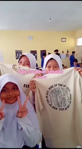 Lucunyaa 🤩 #couplesekelas #bajukelas #4you #fyp #nineofthe9f #smpihsaniyahtegal 
