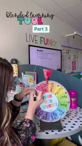 // ✨Goal setting and ACHIEVING with a fun SPIN✨//  I L O V E my classroom glitter wheel! It allows me to set goals with my students on their #blendedlearning choice board and now they have something to look forward to when they achieve their goal. You can add my prize wheel FREEBIE too!  Find the links in my bio :)  #blendedlearning #teachertok #tiktokteacher 