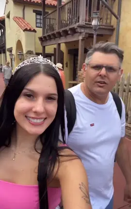 O sorrisão no rosto da Ana Flávia 🫶🏼🥹😍 como é bom ver ela assim se divertindo com a família e com o Gu 🫶🏼🇺🇸🎡 #foryou #boiadeira #anacastelacantora❤ #estadosunidos🇺🇸 #rodrigocastela @Boiadeira 