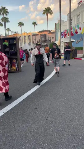 #Oloto coming out to play at #halloweenhorrornightsorlando 