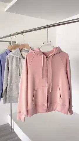 This must be your second sweatshirt in winter. The fabric is soft and comfortable, versatile and easy to choose from. Available in multiple colors.