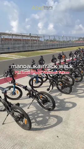 Mandalika Track Walk bertujuan membuka kesempatan bagi masyarakat secara luas untuk dapat memiliki experience dalam mengunjungi Pertamina Mandalika Circuit 😎 yukk yang mau ke lombok bisa bersama kami 😊 #circuitmandalika #circuitmandalikainternational #mandalikainternationalcircuit #trackwalk 