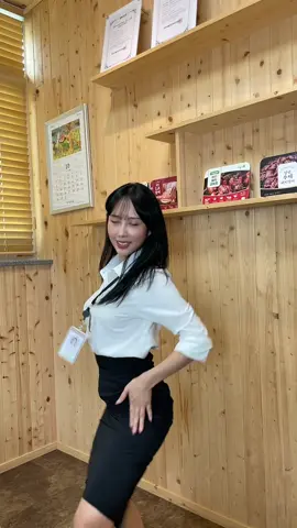 일품나라 신입사원 마케팅 맡았어요 💗   #🫶🏻 #회사원 #댄스 #춤 #갈비퀸 #써니 #댄스챌린지 #likethis #가을탄다 