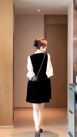 Váy  xinh đi làm màu đen phối ống tay trắng #xuhuong #Outfit #xuhuongtiktok #vayxinh 