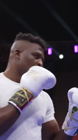 A massive event in a WONDERFUL country 🇸🇦✨ #FrancisNgannou can’t wait for fight night 😊 #FuryNgannou #BattleoftheBaddest #tntsports #boxing #saudiarabia 