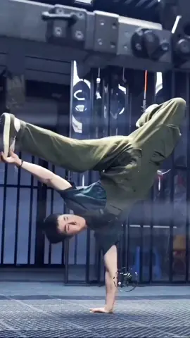 Dancing King is his middle name!!!! #王一博 #wangyibo王一博 #WangYibo Cr watermark 