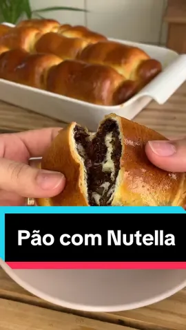 Pãozinho com nutella é delícia demaiss 125ml de leite morno 125ml de água morna 1 pacotinho de fermento biológico seco 2 ovos 3 colheres (sopa) margarina derretida ou óleo 4 colheres (sopa) açúcar Pitada de sal 520g de farinha (+ ou -) Nutella Vai colocando farinha aos poucos para a sua massa não ficar pesada demais. Pode ser que use menos ou mais do que usei. Forno pré aquecido à 180graus. Aqui levou uns 20, 25 min ou até estar douradinho. Pincelei margarina derretida quando tirei o pão do forno pra amaciar o pãozinho 😮‍💨 Marca quem vai fazer pra ti 😁#nutella #paocaseiro #paofacil #paorecheado #paofacil #paodoce 