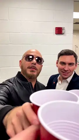 HELL YEAH 😂😂 #pitbull #mr305 #mrworldwide #fyp #foryou #pitbullconcert #concert 