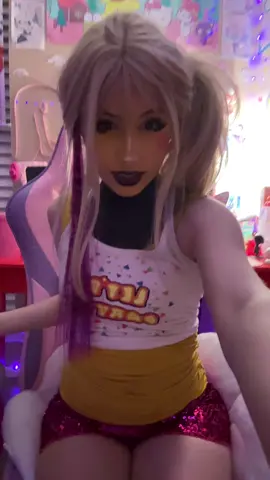 how my comments look like #fyp #fy #foryou #fnafcosplay #fnaf #fnafmovie #chica #chicacosplay #cosplayer 