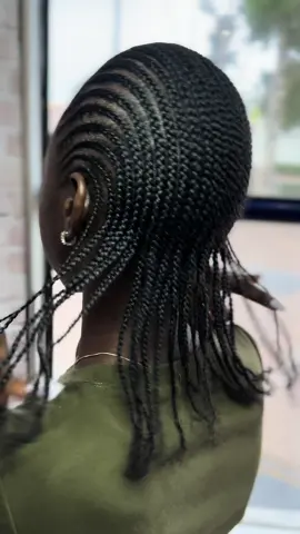 Fine girl + Natural Hair = Godammmiittt🥴• •• • •• • #toocute #toobeurrriful #longnaturalhair #sudogirl #southsudanesebeauty🇸🇸🇸🇸😍😍🙌🏿 #africanfinesse 😵