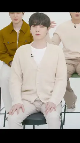 WOOF! DONT ASK ME THE COLOR OF ANYTHING 😌  #민윤기 #yoongibts #yoongi #minyoongi #suga #sugaedit #yoongiedit #bts #bts_official_bighit #btsarmy #btsfyp #kpopfyp #kpop #foryoupageofficiall #foryoupage #fyp #yoongibiased #yoongiteamo #yoongimarryme #yoongihot #yoongihotedits #sugabiased #abcxyz #xyzbca #fypシ #fypシ゚viral #woof 