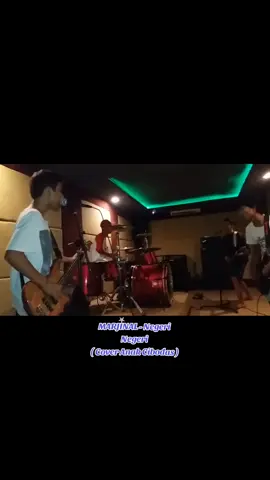 #marjinal #negerinegeri #jamming #jammingwithfriends #jammingsession #bandcover #cover #studiomusik #studiomusiktangerang #bandtangerang #bandtangerangkota #cibodas #punkrock #punkrockcover 