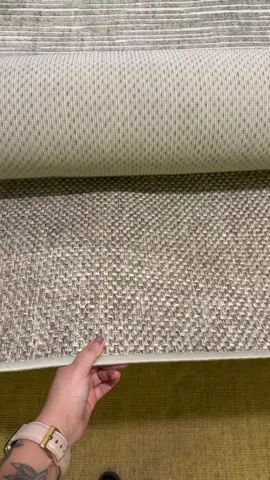 Tapete a pronta entrega sisal sintetico unindo o bonito ao pratico! Uso residencial e comercial na medida 3.00x3.90 #tapetes #decoracao #sisalsintetico #varandagourmet #sala 