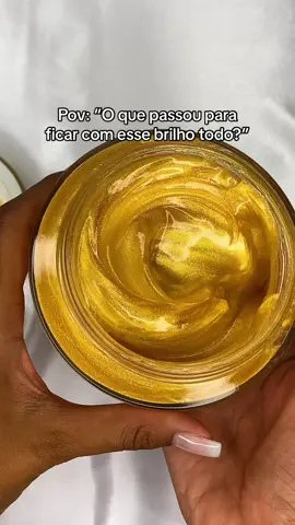 Geleia Iluminadora Corporal Hidratante Lily 😍 Você vai se encantar por seu efeito glow sofisticado, embelezando sua pele com hidratação profunda e a mesma fragrância intensa, prolongada e inesquecível do creme acetinado Lily. #oboticario #influsdabeleza #lily #perfumes 