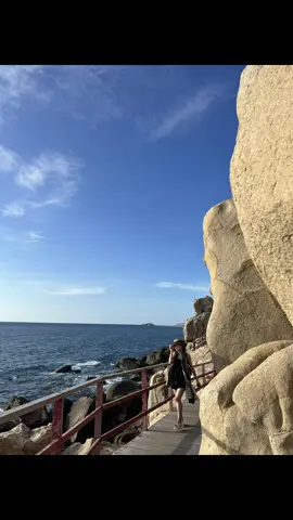 Một chuyến đi gói gọn trong chiếc video ngắn ngủi. Tuy ngắn, nhưng là khoảng thời gian được thoải mái gác lại những âu lo, muộn phiền của cuộc sống. Vượt qua 82 kiếp nạn để được đồng hành cùng lũ bạn điên điên khùng khùng 🤪😅 Thanh xuân ngắn lắm, hy vọng chúng ta còn có thể được đồng hành cùng nhau trên nhiều chuyến đi của “Thanh xuân” nữa nhé ❤️‍🔥🥰 #TikTokAwardsVN2023 #Master2023byTikTok #xuhuongtiktok #chill #thanhxuan #friends #seeya 