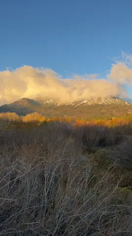 Dusting of new snow 10/26. Cold temps are in thr forecast and we plan to fire up our snowmaking system as we countdown the days to Opening Day (11/10).  #snow #snowfall #mammothmountain #mammothlakes #mountains #winteriscoming 