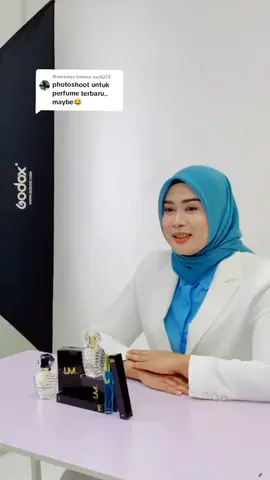 Membalas kepada @nur8275 ye keluaran perfume terbaru dari sy,sape nak tgk results nye? dan untuk org ipoh malam nanti sy akan berada di menara condong,jam 8.30 malam..blh Dtg sport keluaran perfume baru dari sy🌹 serius bau yg wangi2 dari sblum ni☺️ harga promosi sy akan bagi disana👍 #exclusiveLMperfume 