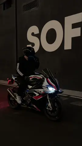 #Bmws1000rr #boybiker #motorcycle #sportbike #superbike #bikerchill04 #fyp #foryou 
