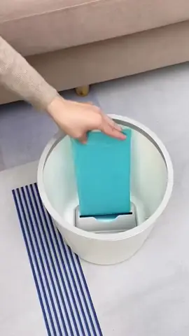 Plastic Trash Bag Dispenser thats removable and portable! Stick inside dustbin, wall or fridge! #trashbagdispenser #garbagebagdispenser #garbagebaghack #dustbinhacks #rubbishbinhack 