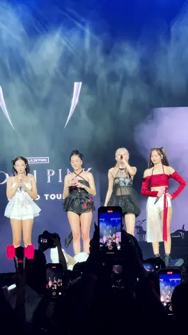BP 🇻🇳 “ Các Bạn Héttttt lên điiiiiii” #blackpink #bornpink #bornpinkworldtour #vietnam #jisoo #jennie #rosé #lisa #chaelisa #lichaeng #bornpinkinhanoi @blackpinkofficial 