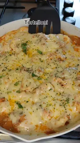 #tortellini #asmrsounds #asmr #delicious #tiktokfood #quickdinner 