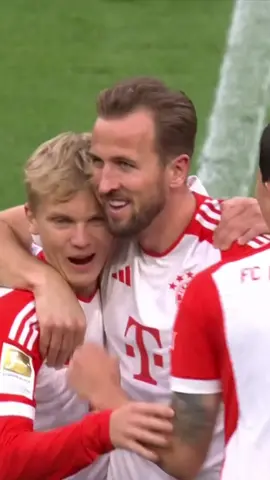🤯 | HARRY KANE FROM HIS OWN HALF! 💥 #FCBSVD #goal #screamer #football #fy #fyp 