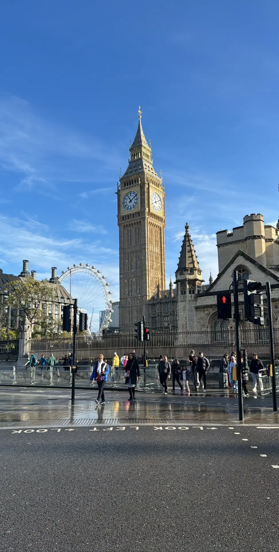 عشوائيات 🥺🖤🖤.                                                        #بريطانيا🇬🇧 #لندن🇬🇧 #london #عشوائيات #صورة 