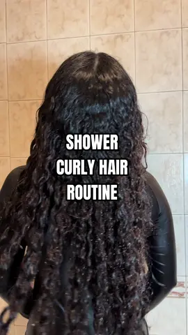 What do we think about this shower curly hair routine? The products i used on this day was the not your morhers whipped cream + sculpting gel + sally beauty bonding concentrate hair oil 🩷 #curlyhairroutine #curlyhairtutorial #curldefinition 💔#curlyhairtips #curlyhairproblems #curlyhairproducts #curls 