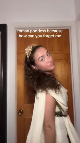 your new roman empire #romanempire #romangoddess #halloween #nychalloween 