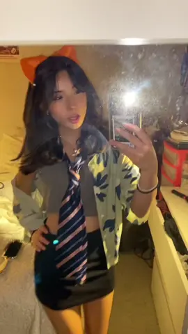 This is my costume prepare to see it again but not this weekend bc Literally evrruone lame and cant hang Sorry ab mirror Im depresswd and I want to go out