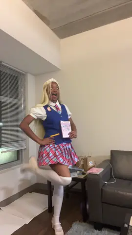 EEEEEE THIS IS MY FAVE HALLOWEEN COSTUME SO FAR <3 I luv princess charm school🤭and yes I did indeed carry around the barbie dvds all night 💗💕#blairwillows #barbieprincesscharmschool #barbie #fyp