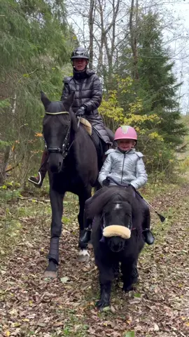 Quality time with my daughter and our horses❤️  Ad. It’s cold in Norway, and we use thick winter jackets from @covalliero , it keeps us warm. Good quality and perfect fit. I really recommend them!😊  #horseriding #motheranddaughter #mother #daughter #pony #horse #trailride #horseback #horsebackriding #hest #ponni #shetlandpony 
