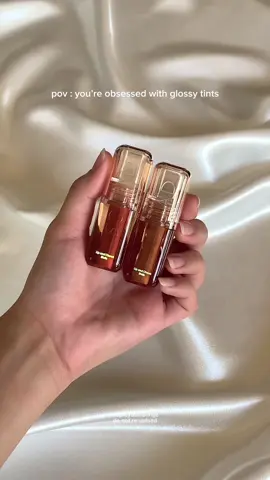 pov: you’re obsessed with glossy tints 😩 #squadcosmetics #squadcosmeticsliptint #glossytint #liptint #lipandcheektint #makeupfinds #makeuprecomendation #affordablemakeup #makeupmusthaves #budolfinds #tiktokfinds #tiktokmademebuyit #lippies #paydaysale #makeupsale #fyp #TikTokHalloween #halloween2023 