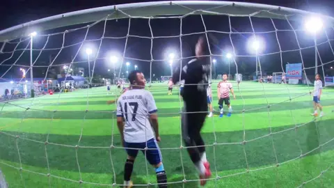 Thủ môn cứu thua sân 7 cùng Kiệt Navas 😅😅 #bongdaphui #goalkeeper #thumoncuuthua 