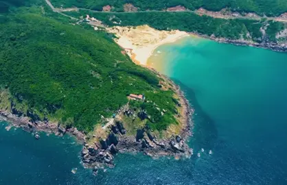 Một bản đồ Việt Nam thu nhỏ được hiện lên tuyện đẹp tại Bãi Môn - Mũi Điện Phú Yên #xuhuong #dulichvietnam #phuyen #muidienphuyen 