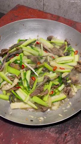 Món ăn miền quê, cò xào bầu, chuột đồng chiên sả ớt @tranvantrang98 #trangmientay #tranvantrang