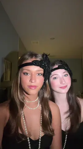 🖤🤍🖤🤍#flappergirls #1920s #reeseagain 