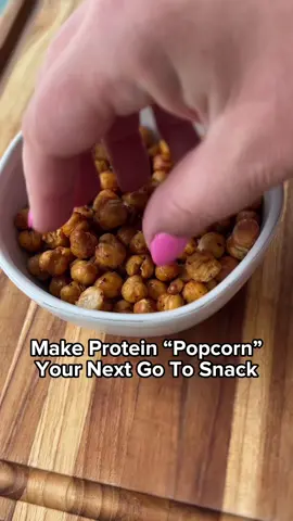 Protein popcorn is a fun and delicious alternative to your everyday snacking. Garbanzo beans are perfect for this. Just cook them in your airfryer and enjoy! #popcornrecipe #proteinsnack #garbanzos #lifeofchefmom #airfry 