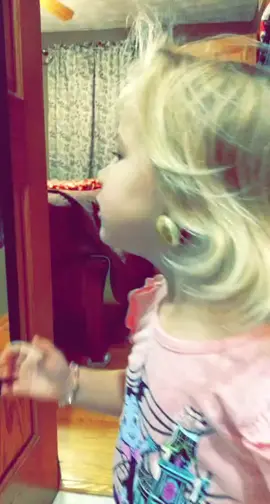 #MomsofTikTok 