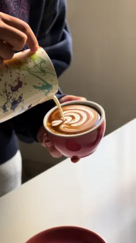 #fyp #goviral #coffee #trending #milk #coffeetime #tutorial #tik_tok #fyppoppppppppppppppppppppppp #باريستا #coffeetiktok #baristalife #franchpress #homebarista #nestle #nescafé #morning #latte #latteart #lattearttutorial #morningroutine #فرنش_بريس #recipe 