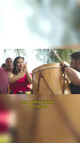 Gracias a Dios soy soltero. huayño #bolivia🇧🇴 #huayñoboliviano #fyp #folkloreboliviano #tiktok #soltero #parati #folkloreboliviano #tarija 