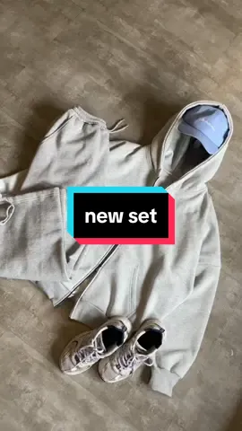 New set cozy fit! 👕 Double zipper Hoodie Grey Misty (available soon) 🩳 Trackpants loose fit Grey Misty Check now! #oneset #cozyfits #doublezipperhoodie #loosepants  #timelessfashion 